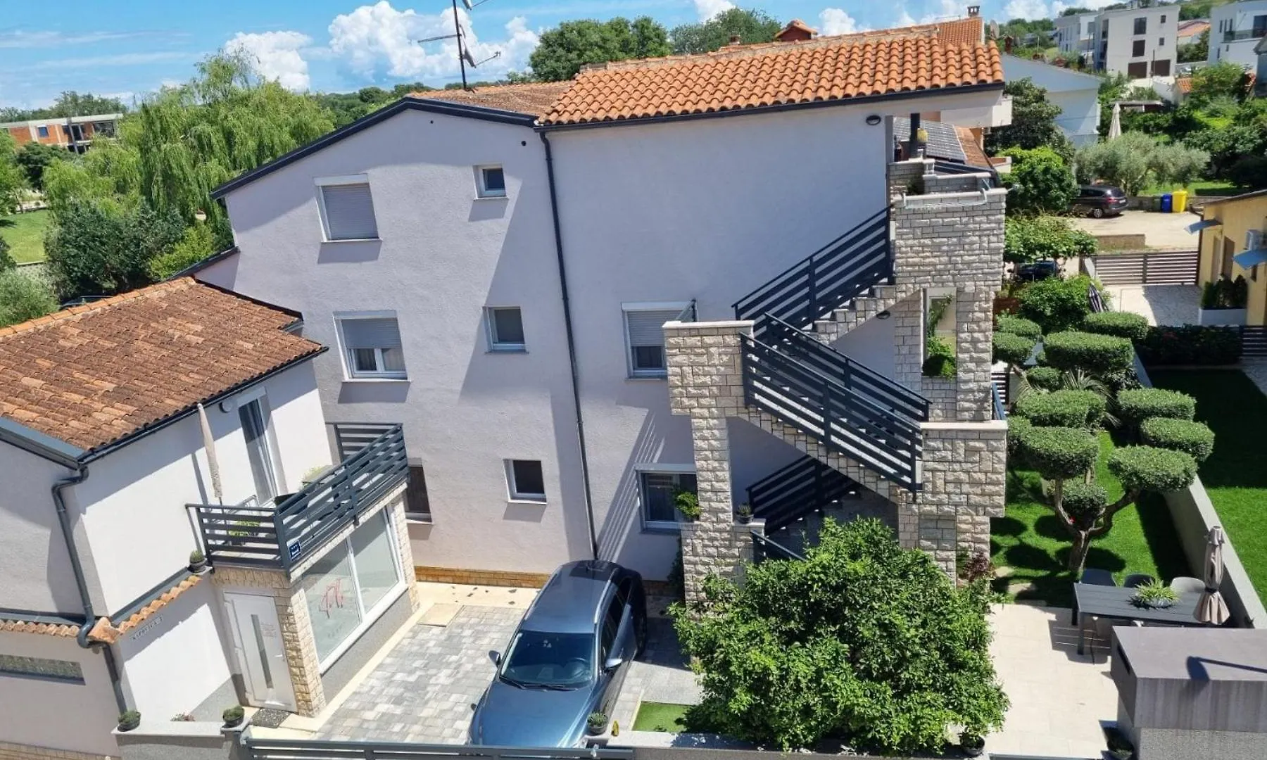 Apartments Denis 2 メドゥリン
